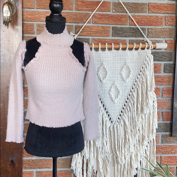 🌶 HOT & DELICIOUS Crop Top - Picture 1 of 7